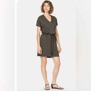 Women LILLA P Short Sleeve Short Tunic Belted Dress